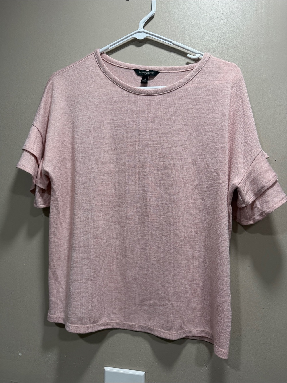 Banana republic Avenue Dusty Pink Short Sleeve Ruffle Detail Top